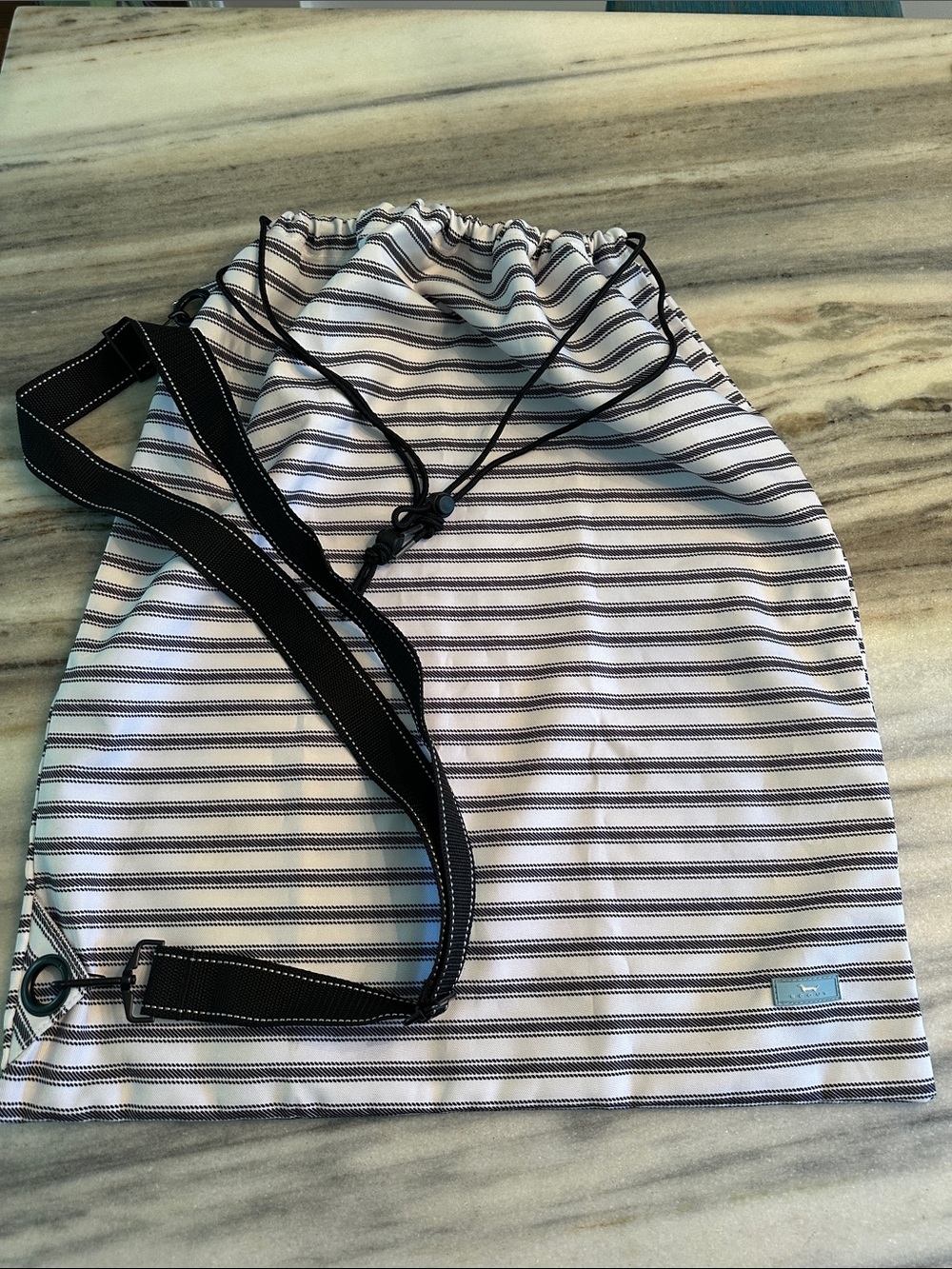SCOUT DRAWSTRING TOTE WITH SLING STRAP